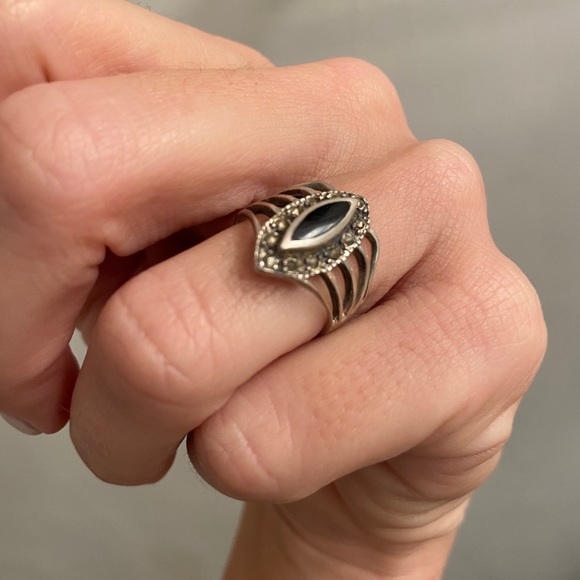 Ring - Picture 2 of 3